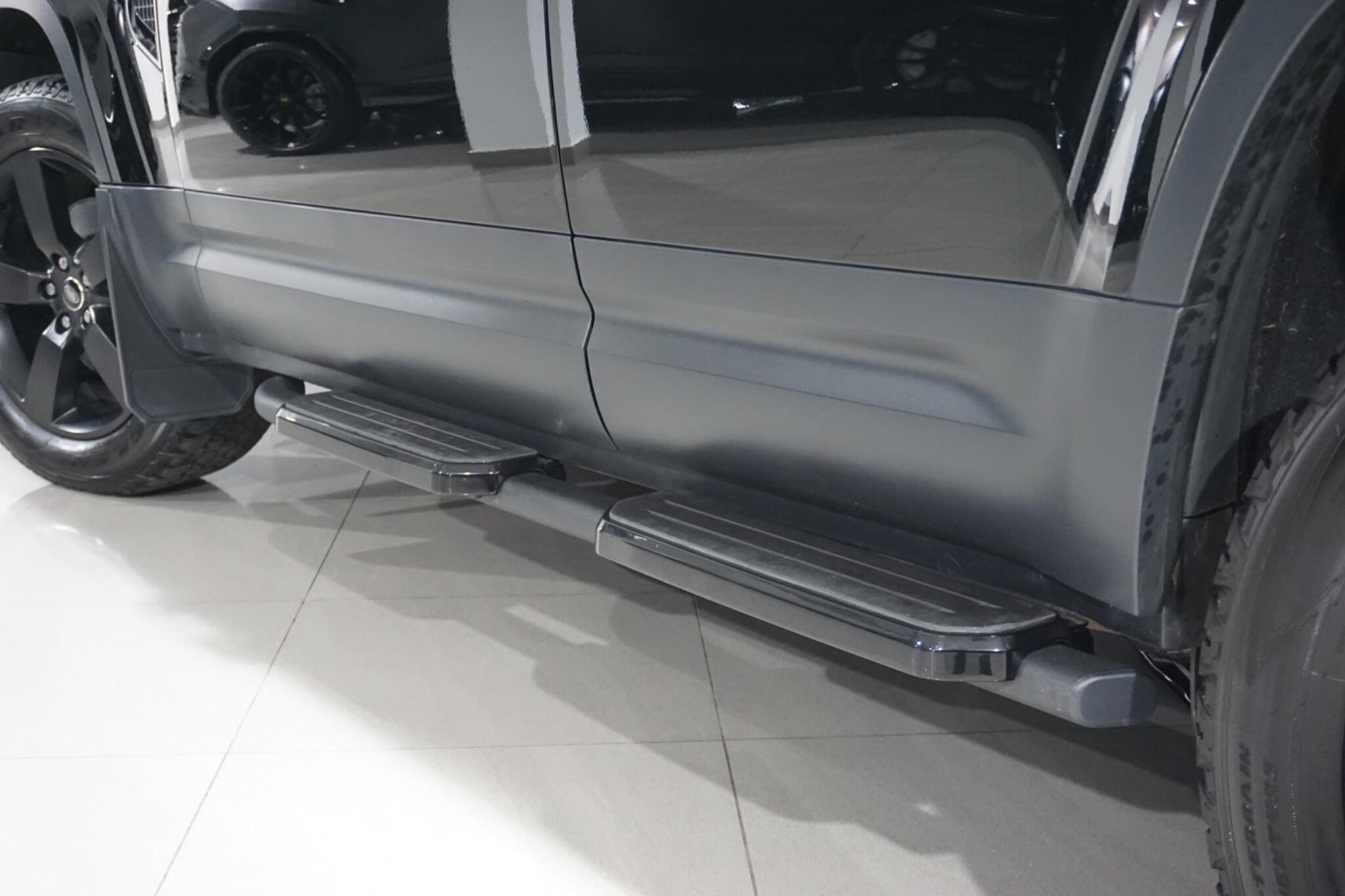 Land Rover Defender 110 3.0 D250 MHEV HSE Hard Top SUV 5dr Diesel Auto 4WD MWB Euro 6 (s/s) (250 ps)